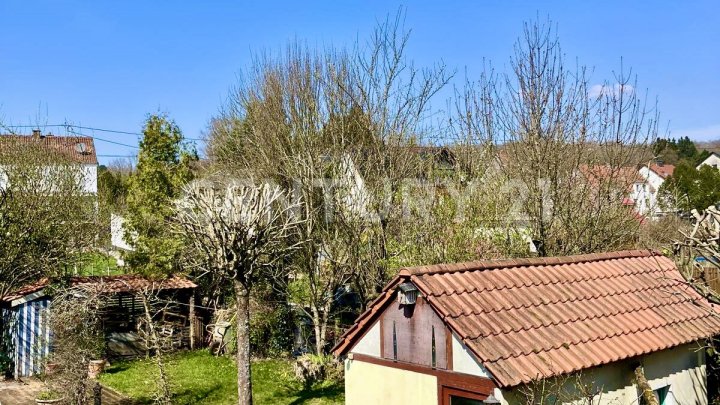 Liebevoll renoviertes ehemaliges Bauernhaus - viel Raum für individuelles Wohnen und Leben