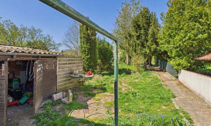 Doppelhaushälfte mit viel Garten!