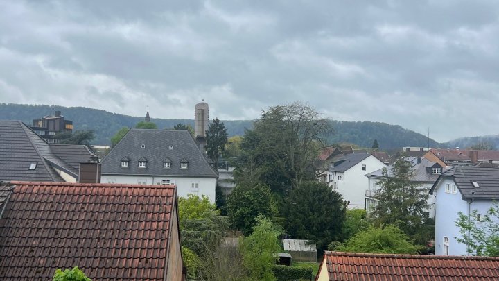 Renovierungsbedürftige 2-Zimmer Wohnung mit Balkon und Weitblick in Dillingen (Odilienplatz) zu verkaufen