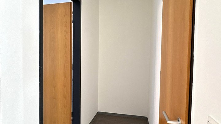 Helle renovierte 2-ZKB Wohnung in zentraler Lage von Illingen
