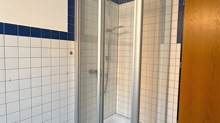 Helle renovierte 2-ZKB Wohnung in zentraler Lage von Illingen