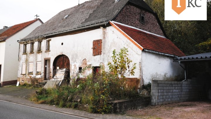 Schnäppchen- Handwerkerhaus / Bauernhaus mit großem Grundstück - Zentral - Wadern-Lockweiler