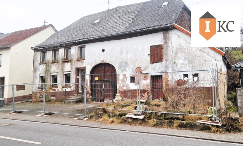 Schnäppchen- Handwerkerhaus / Bauernhaus mit großem Grundstück - Zentral - Wadern-Lockweiler