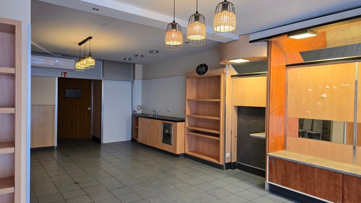 Toller kleiner Laden im Herzen von Schmelz zur Miete