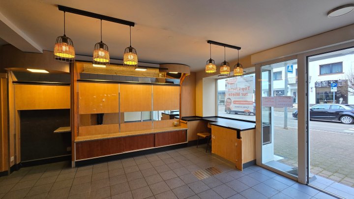 Toller kleiner Laden im Herzen von Schmelz zur Miete