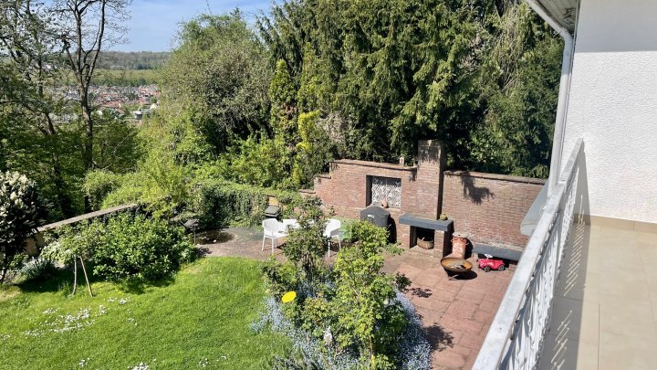 Großzügige Eigentumswohnung mit weitläufigem Balkon und schöner Aussicht in Saarbrücken zu verkaufen