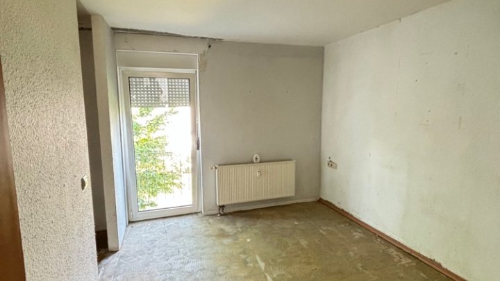 Moderne 3-ZKB Maisonette-Wohnung mit Terrasse + Stellplatz