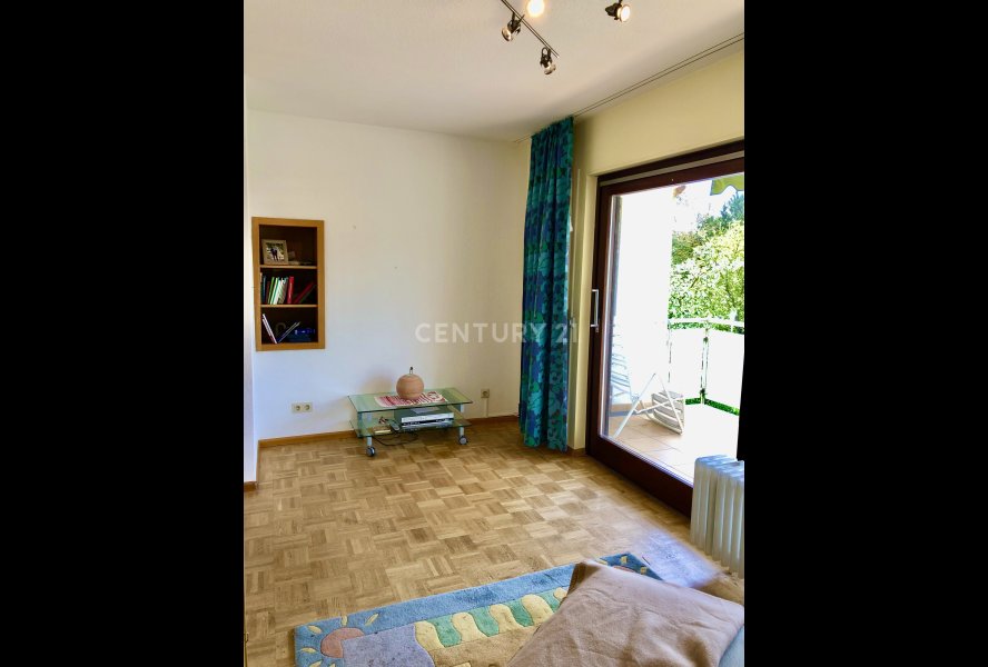 Zimmer - 1. OG mit Balkon