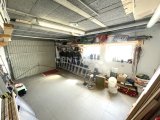 Garage mit direktem Zugang zum KG