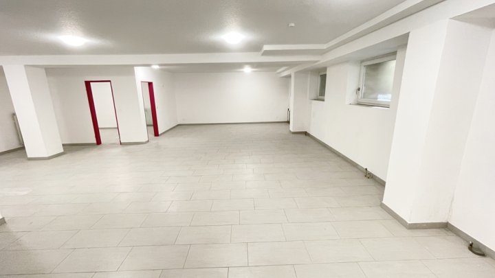 Gewerbeeinheit in stark frequentierter Lage – Theodor-Heuss-Allee, Trier
