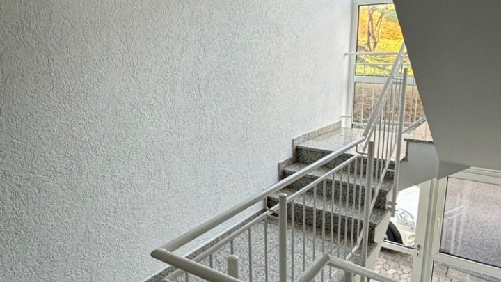 2-ZKB Wohnung mit Balkon, Garage und Traumausblick