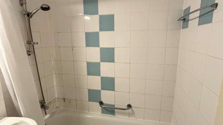 2-ZKB Wohnung mit Balkon, Garage und Traumausblick