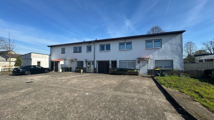 Vielseitiges Immobilienpaket mit Wohn- und Gewerbeflächen!