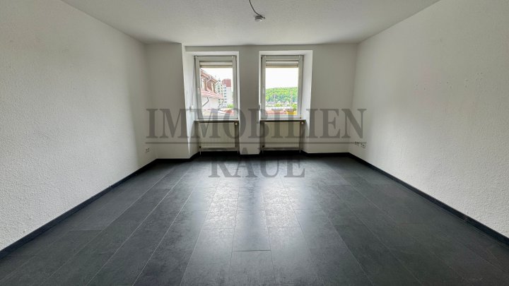FREISTEHENDES, RENOVIERTES 1 FAMILIENHAUS MIT EINLIEGERWOHNUNG IN SACKGASSE VON SULZBACH