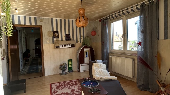 Eigentumswohnung in 2 Familienhaus mit separatem Eingang in Homburg (Bruchhof) zu verkaufen