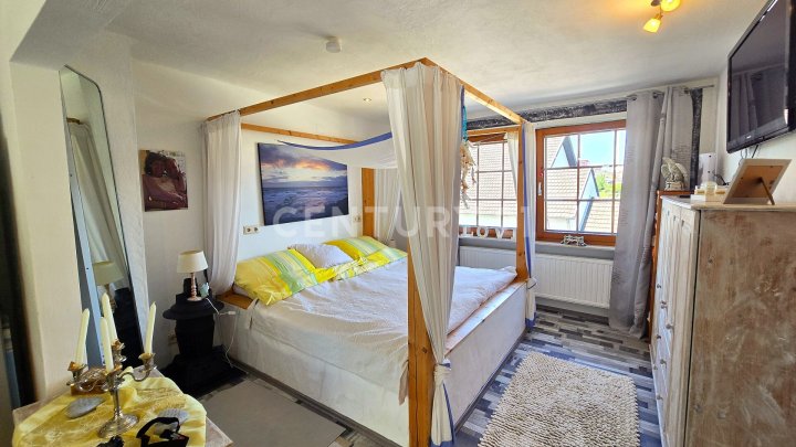 Ein Traum in weiß, Charmantes Einfamilienhaus mit attraktivem Garten in Toplage von Quierschied