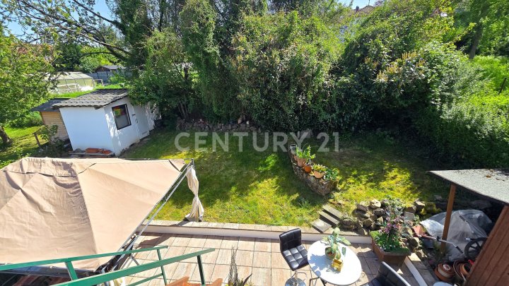 Ein Traum in weiß, Charmantes Einfamilienhaus mit attraktivem Garten in Toplage von Quierschied
