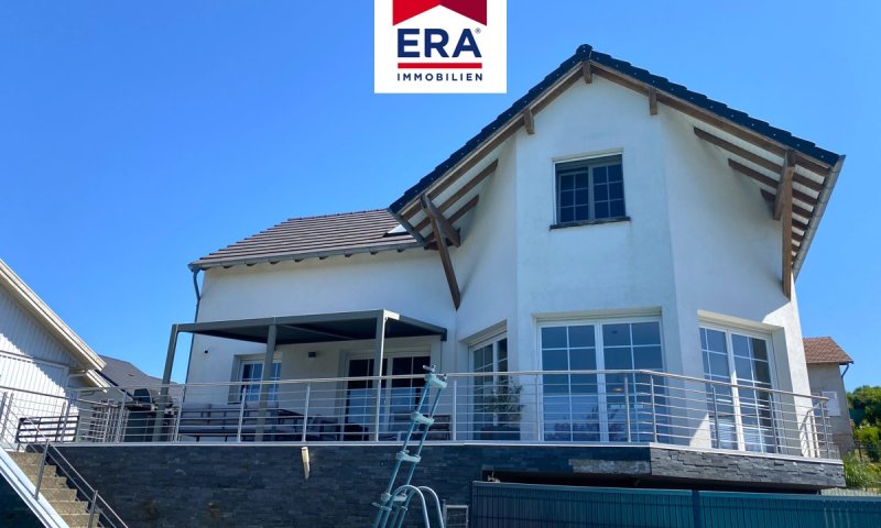 OHNE VERMITTLUNGSGEBÜHREN ! EINFAMILIENHAUS MIT WEITSICHT IN RUHIGER LAGE VON BERVILLER/FR