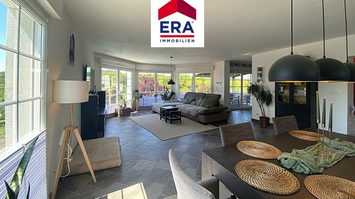 OHNE VERMITTLUNGSGEBÜHREN ! EINFAMILIENHAUS MIT WEITSICHT IN RUHIGER LAGE VON BERVILLER/FR