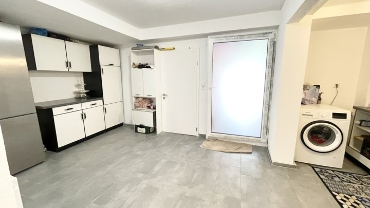 Familienfreundliches Zuhause mit Garten und Stellplatz
