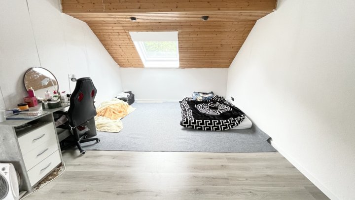 Familienfreundliches Zuhause mit Garten und Stellplatz