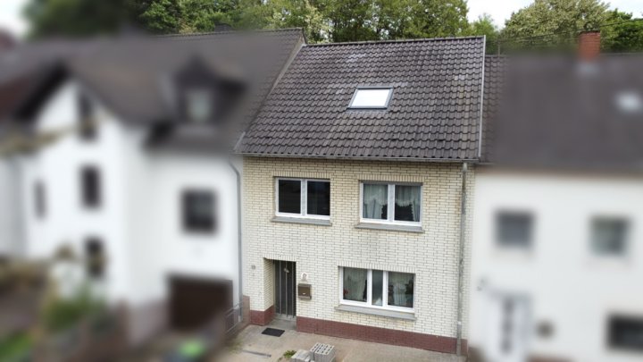 Familienfreundliches Zuhause mit Garten und Stellplatz
