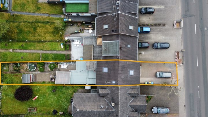 Familienfreundliches Zuhause mit Garten und Stellplatz
