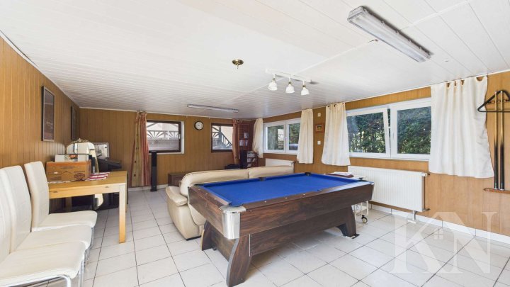 Freistehendes Einfamilienhaus mit Gartenidylle und Dachterrasse in Riegelsberg