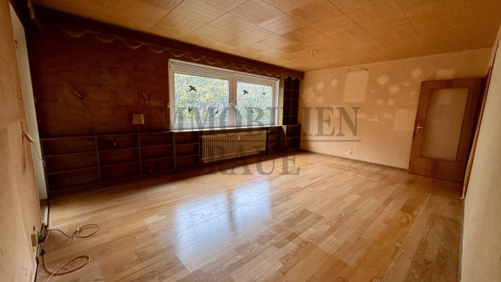 GROSSE 4 ZKB WOHNUNG MIT BALKON UND GARAGENSTELLPLATZ IN SULZBACH - SOFORT FREI