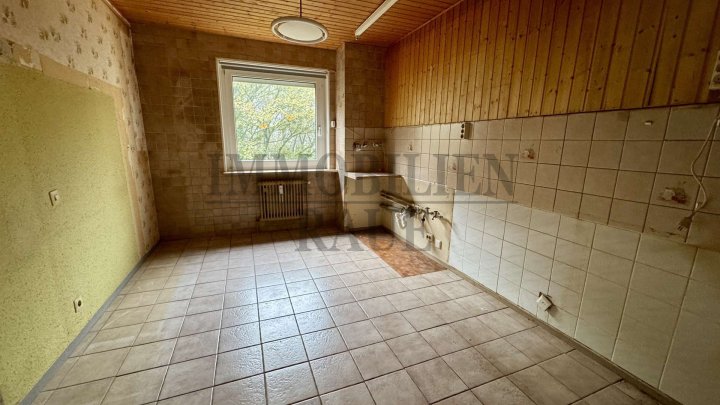 GROSSE 4 ZKB WOHNUNG MIT BALKON UND GARAGENSTELLPLATZ IN SULZBACH - SOFORT FREI