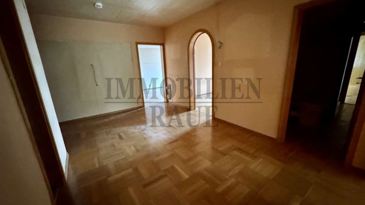 GROSSE 4 ZKB WOHNUNG MIT BALKON UND GARAGENSTELLPLATZ IN SULZBACH - SOFORT FREI