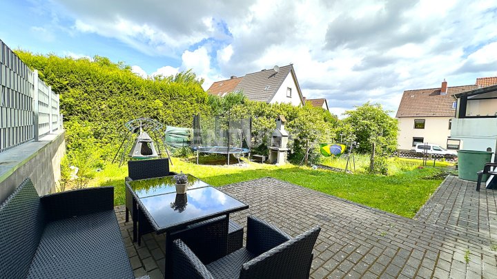 Charmante 2-ZKB-Dachgeschosswohnung mit Einbauküche & Gartennutzung