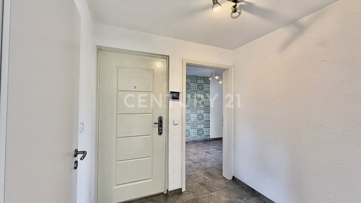 Charmante 2-ZKB-Dachgeschosswohnung mit Einbauküche & Gartennutzung