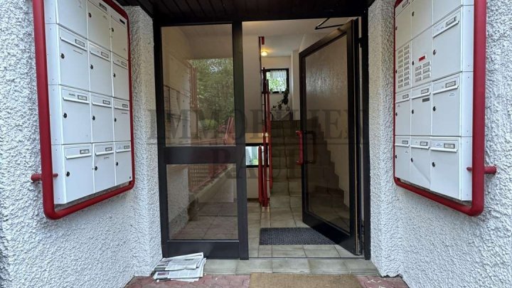 GEPFLEGTE 2 ZKB MIETWOHNUNG MIT EINBAUKÜCHE, BALKON UND GARAGE IN DUDWEILER - SOFORT FREI