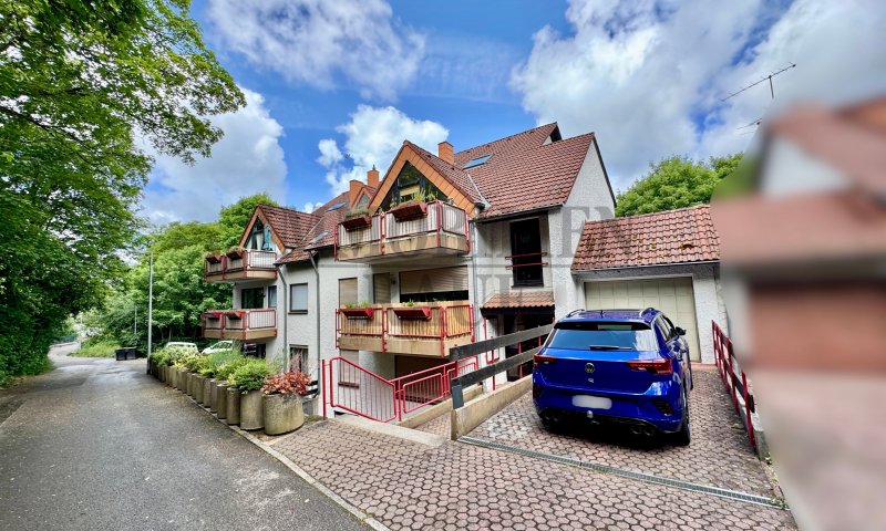 GEPFLEGTE 2 ZKB MIETWOHNUNG MIT EINBAUKÜCHE, BALKON UND GARAGE IN DUDWEILER - SOFORT FREI