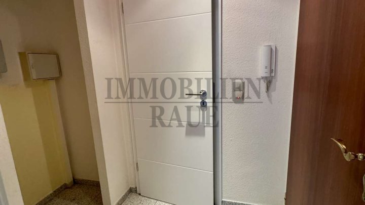 GEPFLEGTE 2 ZKB MIETWOHNUNG MIT EINBAUKÜCHE, BALKON UND GARAGE IN DUDWEILER - SOFORT FREI