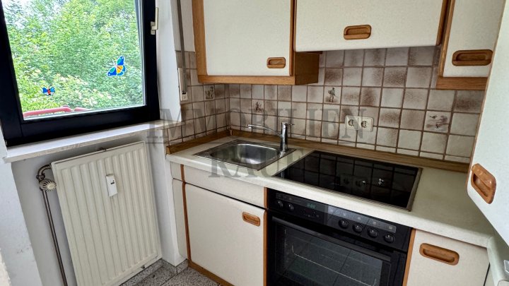 GEPFLEGTE 2 ZKB MIETWOHNUNG MIT EINBAUKÜCHE, BALKON UND GARAGE IN DUDWEILER - SOFORT FREI