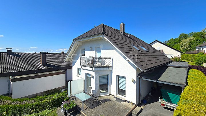 Traumhaftes Neuwertiges 1-2 Familienhaus in Kleinblittersdorf mit garantierter  PV Vergütung