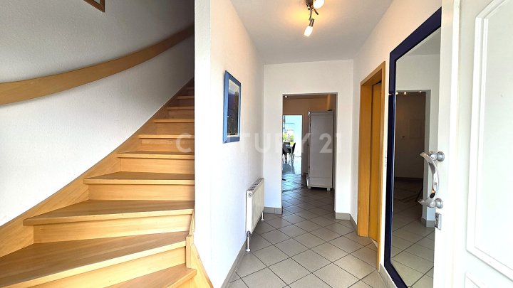 Traumhaftes Neuwertiges 1-2 Familienhaus in Kleinblittersdorf mit garantierter  PV Vergütung