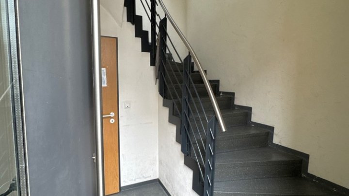 Helle renovierte 2-ZKB Wohnung mit Einbauküche