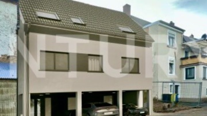 Neubau-3-Zimmer-Dachgeschosswohnung mit Cabrio-Balkon – modernes Zweifamilienhaus in Zweibrücken