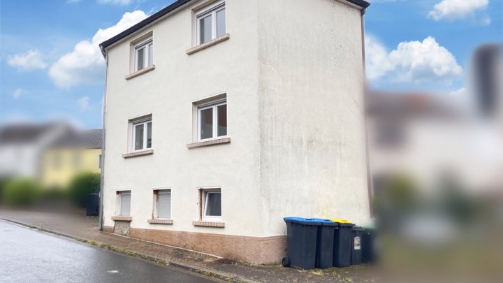 Kompaktes Einfamilienhaus in guter Lage von Schwalbach-Elm ohne Garten
