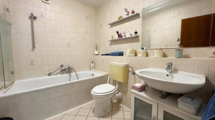 Schade! Leider Reserviert! Schicke Doppelhaushälfte in Waldrandlage von Homburg-Uni-Nähe