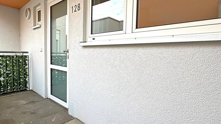 Helle 3-ZKB Maisonette-Wohnung mit Dachterrasse + Stellplatz
