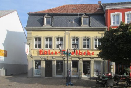 Straßenansicht