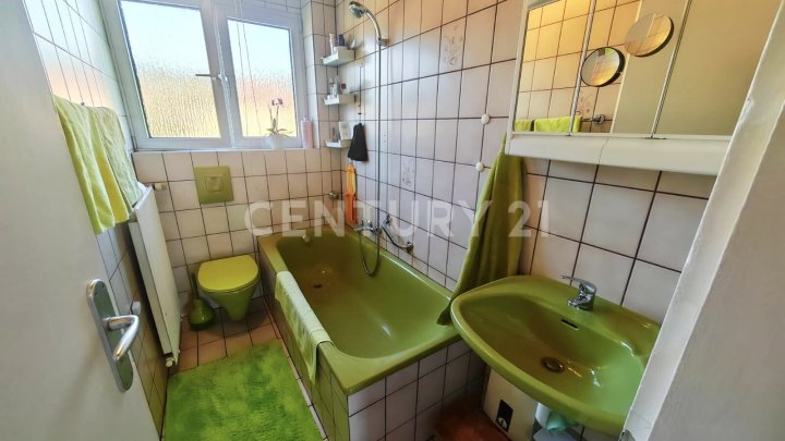 Ein- bis Zweifamilienhaus mit Charakter, Platz und Herz