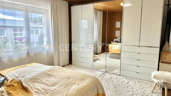 Ein- bis Zweifamilienhaus mit Charakter, Platz und Herz