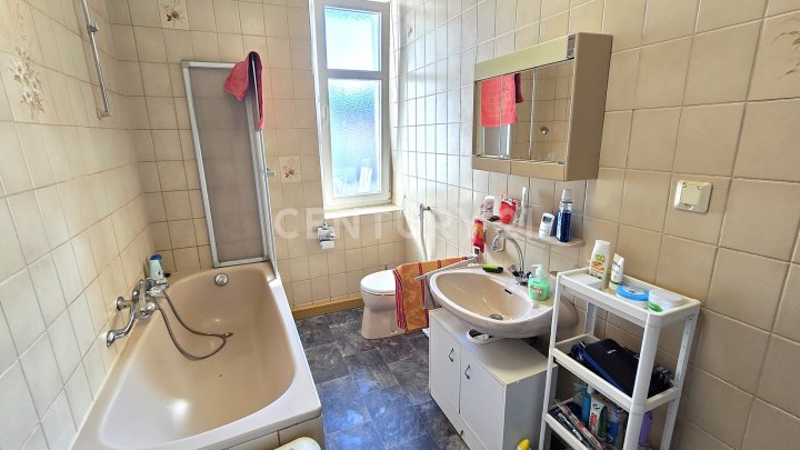 !! Kapitalanleger aufgepasst !! 2 auf einen Streich. 1 Mehrfamilien, 1 Einfamilienhaus in Bildstock
