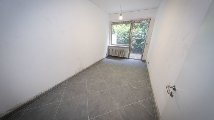Hochwertig sanierter Luxus-Bungalow mit Einliegerwohnung, Photovoltaik und Großzügigem Grundstück