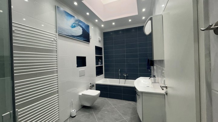 Hochwertig sanierter Luxus-Bungalow mit Einliegerwohnung, Photovoltaik und Großzügigem Grundstück